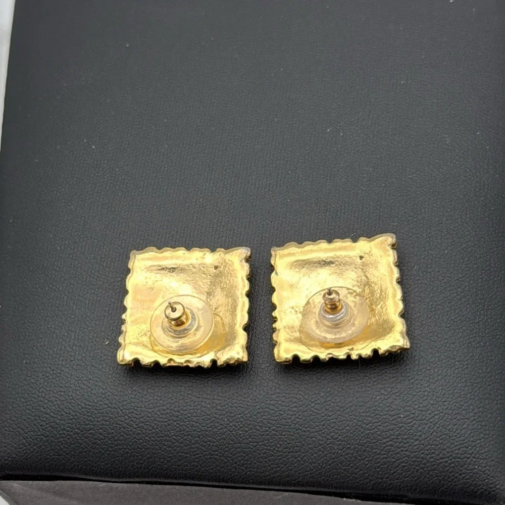 Gold tone square nugget statement bold classic pierced earrings designer vibes